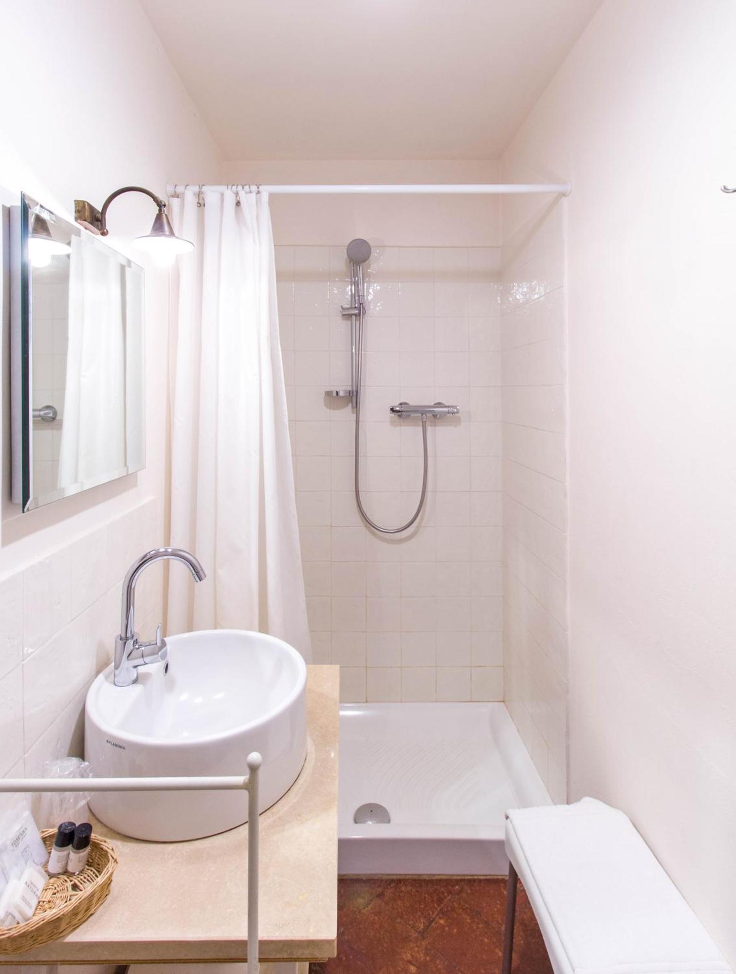 Castello Di San Fabiano Guest House มอนติโรนี ดาร์เบีย ภายนอก รูปภาพ