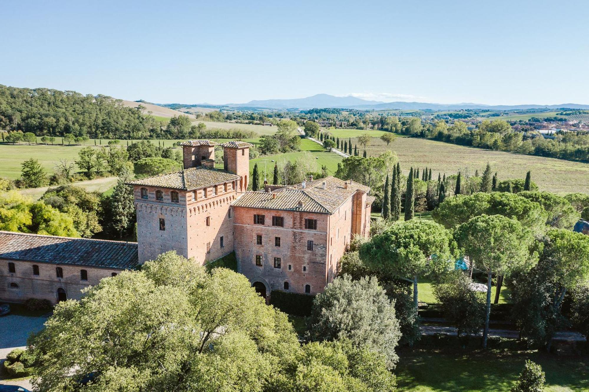 Castello Di San Fabiano Guest House มอนติโรนี ดาร์เบีย ภายนอก รูปภาพ