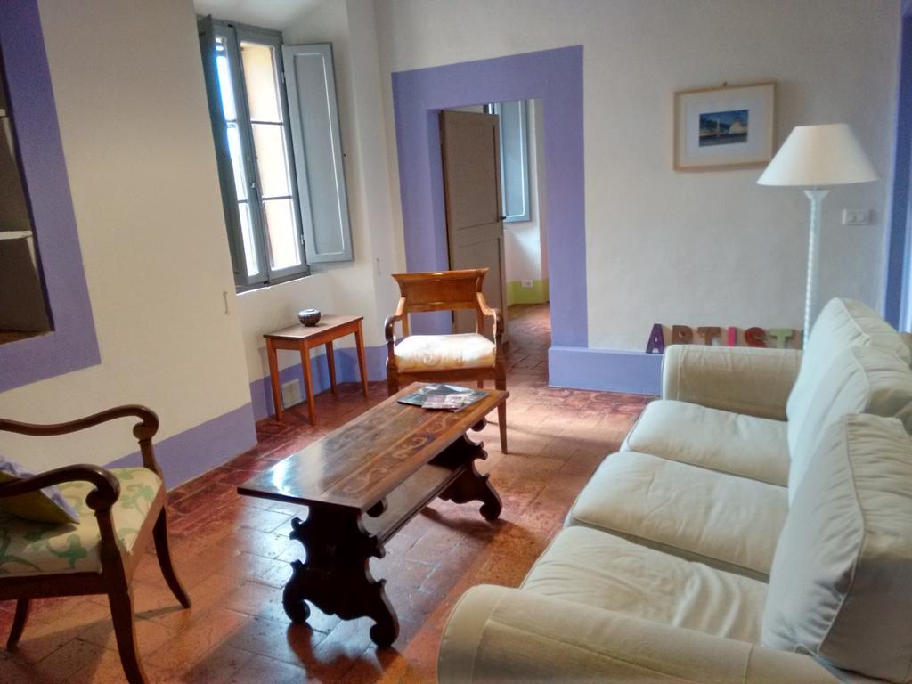 Castello Di San Fabiano Guest House มอนติโรนี ดาร์เบีย ภายนอก รูปภาพ