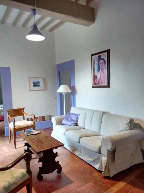 Castello Di San Fabiano Guest House มอนติโรนี ดาร์เบีย ภายนอก รูปภาพ