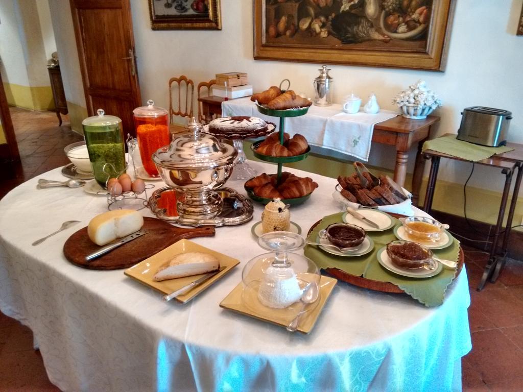 Castello Di San Fabiano Guest House มอนติโรนี ดาร์เบีย ภายนอก รูปภาพ