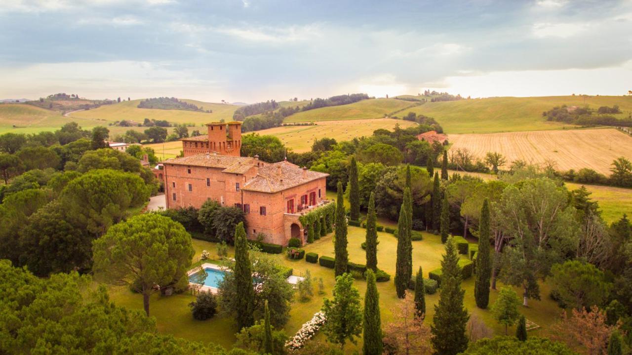 Castello Di San Fabiano Guest House มอนติโรนี ดาร์เบีย ภายนอก รูปภาพ