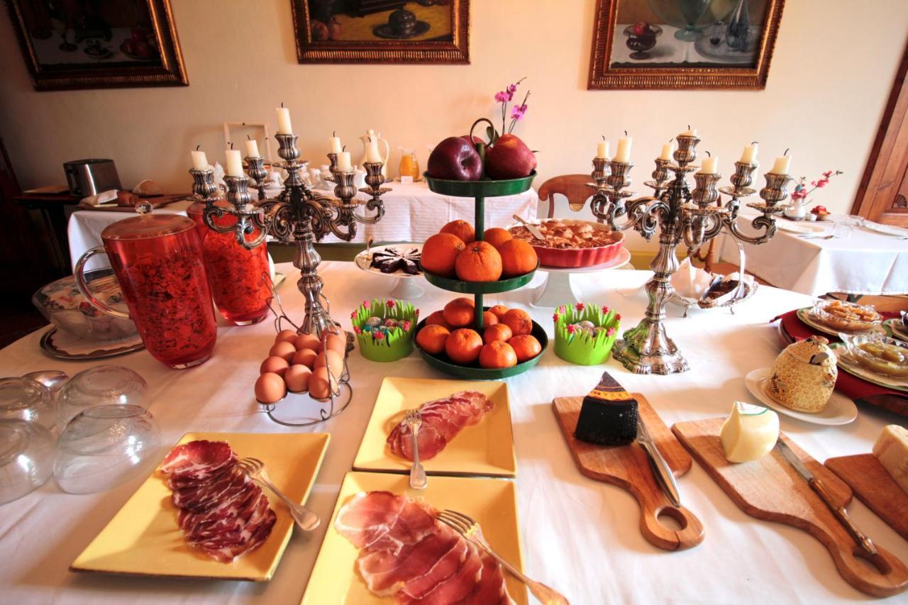 Castello Di San Fabiano Guest House มอนติโรนี ดาร์เบีย ภายนอก รูปภาพ